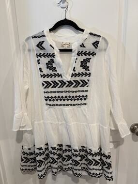 Cloth & Portrait Top Womens Sz XXL Ivory 3/4 Sleeve Embroidered Tiered Crinkle